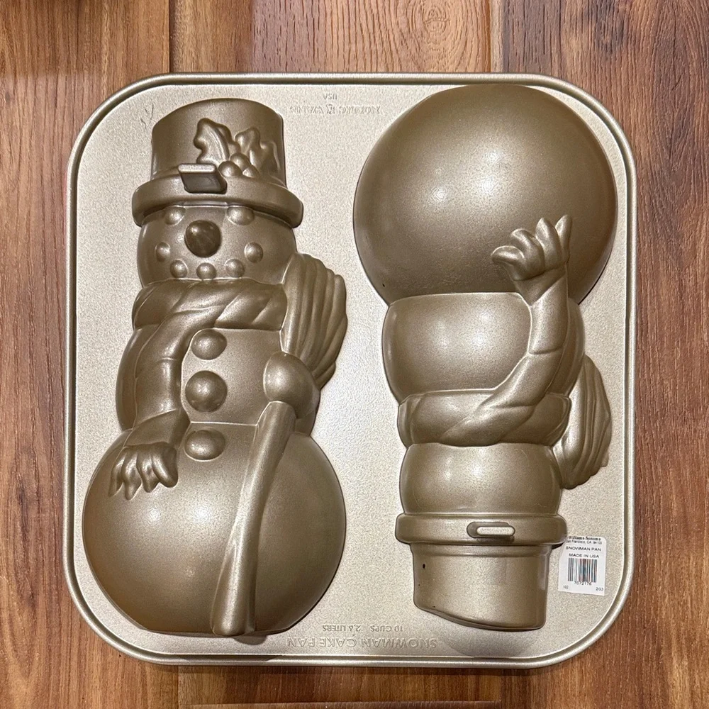 Williams Sonoma Snowman Cake Pan - Festive